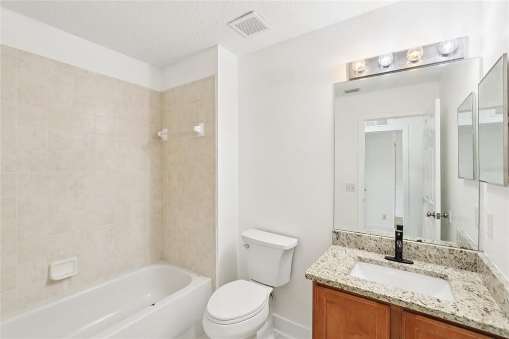 В аренду: $1,950 (3 спален, 2 ванн, 1920 Квадратных фут)