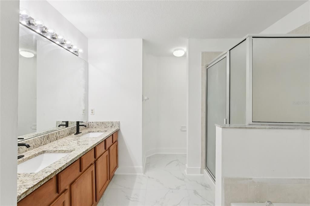 В аренду: $1,950 (3 спален, 2 ванн, 1920 Квадратных фут)