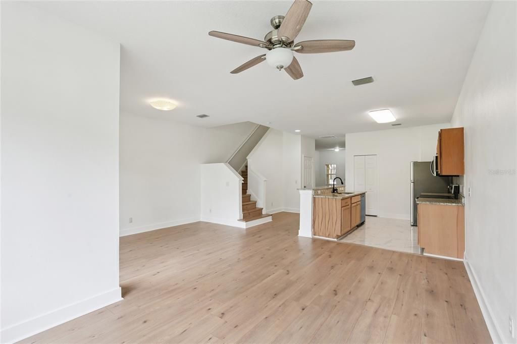 В аренду: $1,950 (3 спален, 2 ванн, 1920 Квадратных фут)