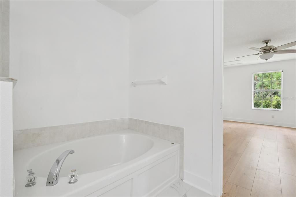 В аренду: $1,950 (3 спален, 2 ванн, 1920 Квадратных фут)