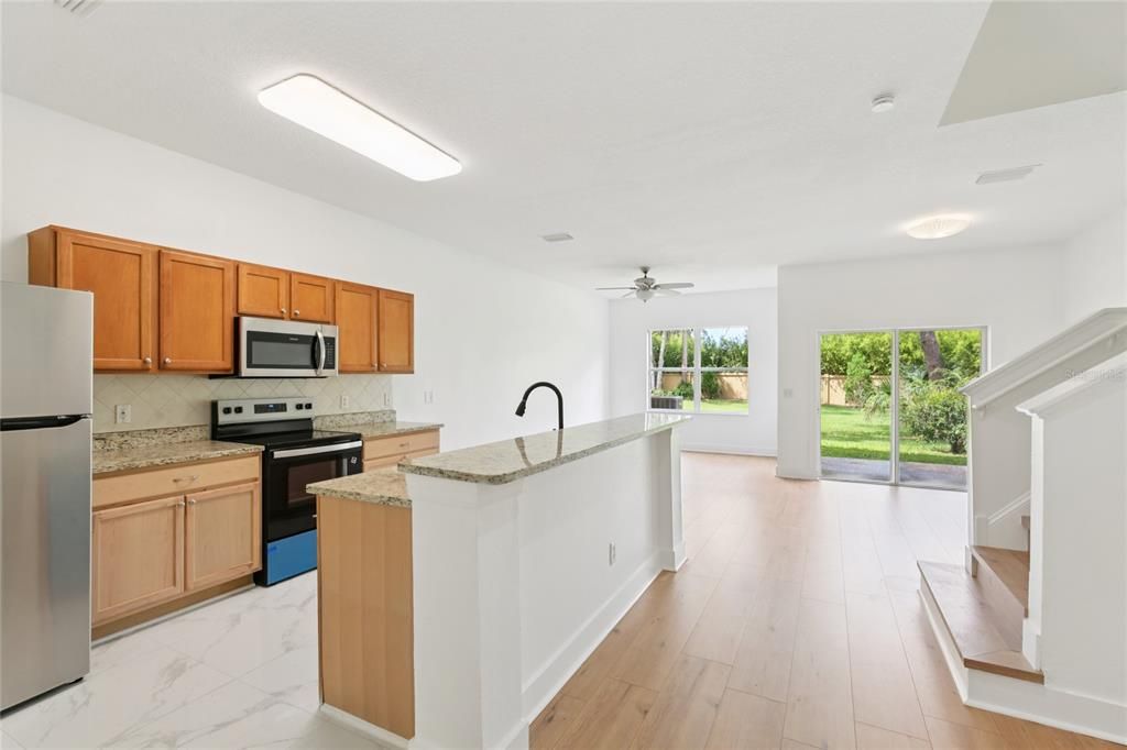 В аренду: $1,950 (3 спален, 2 ванн, 1920 Квадратных фут)