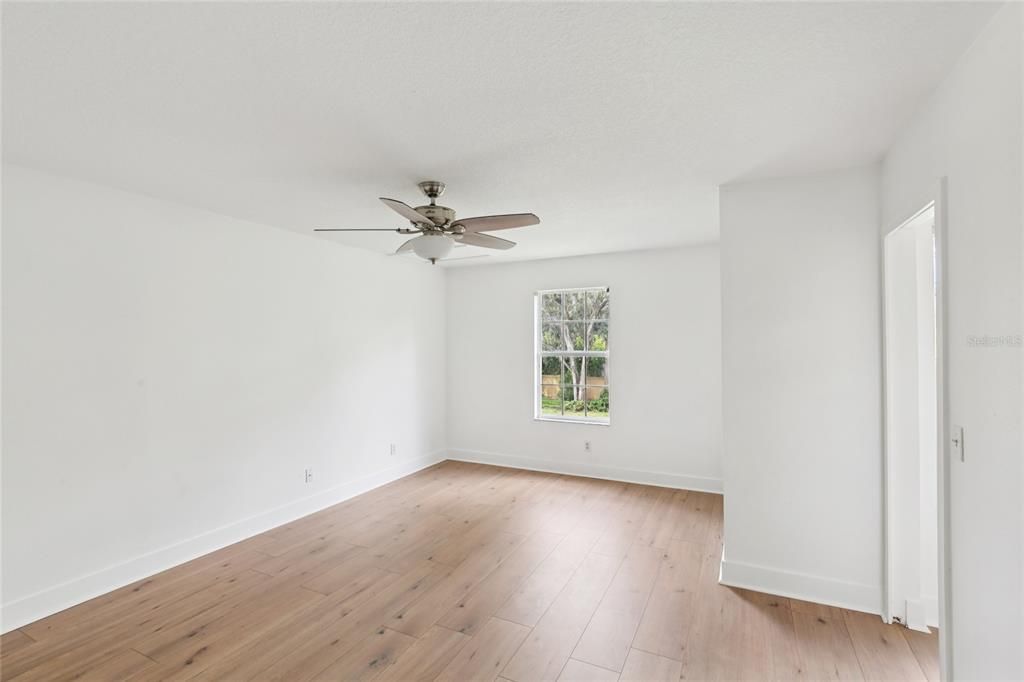 В аренду: $1,950 (3 спален, 2 ванн, 1920 Квадратных фут)