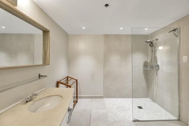 На продажу: $795,000 (2 спален, 2 ванн, 1074 Квадратных фут)