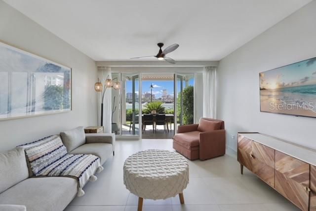 На продажу: $795,000 (2 спален, 2 ванн, 1074 Квадратных фут)