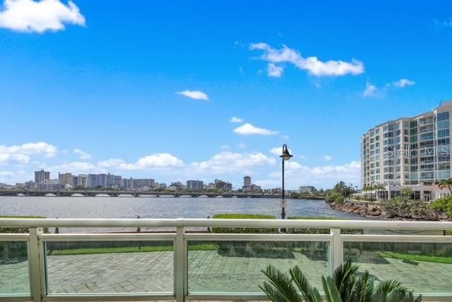 На продажу: $795,000 (2 спален, 2 ванн, 1074 Квадратных фут)