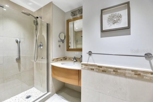 На продажу: $795,000 (2 спален, 2 ванн, 1074 Квадратных фут)