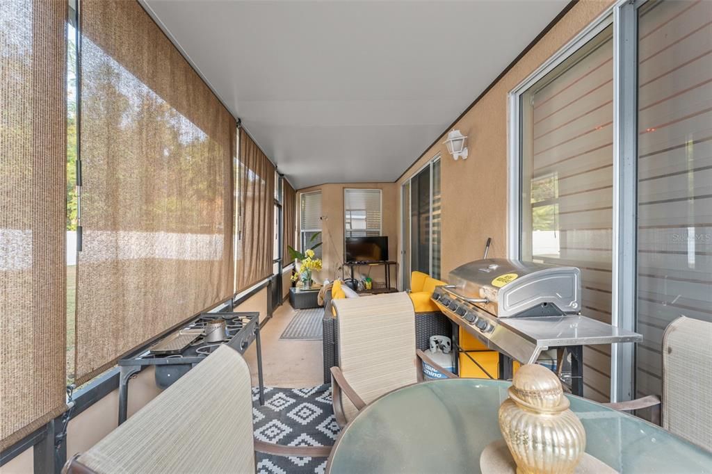 Active With Contract: $435,000 (4 beds, 2 baths, 2047 Square Feet)