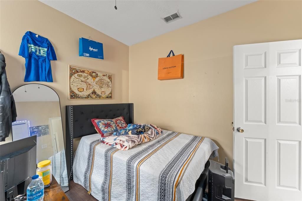 Active With Contract: $435,000 (4 beds, 2 baths, 2047 Square Feet)