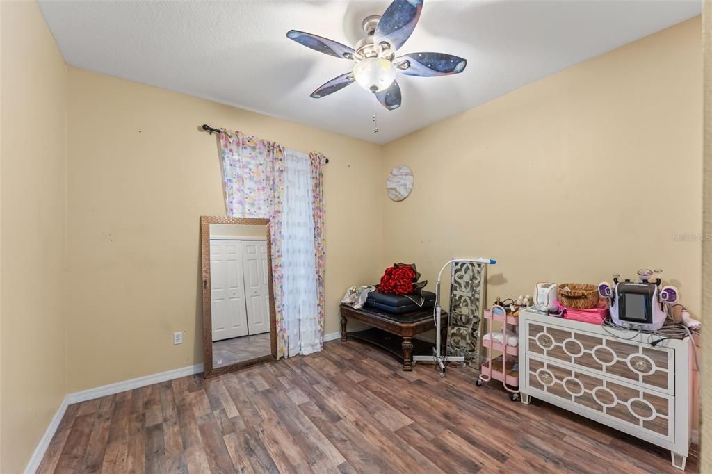 Active With Contract: $435,000 (4 beds, 2 baths, 2047 Square Feet)