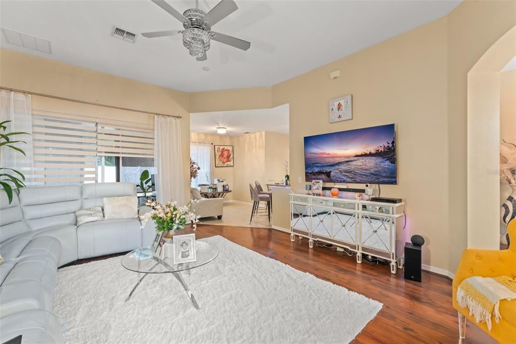 Active With Contract: $435,000 (4 beds, 2 baths, 2047 Square Feet)