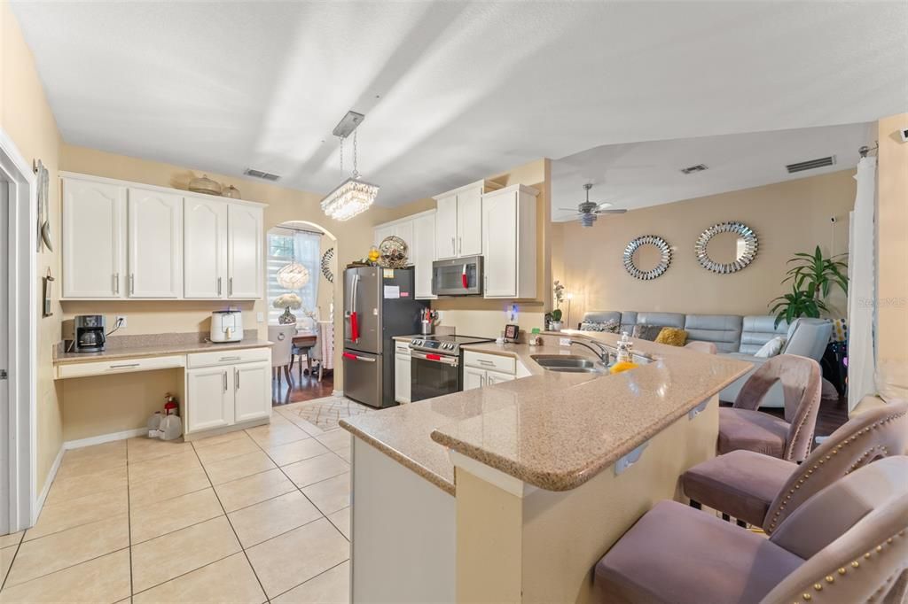 Active With Contract: $435,000 (4 beds, 2 baths, 2047 Square Feet)