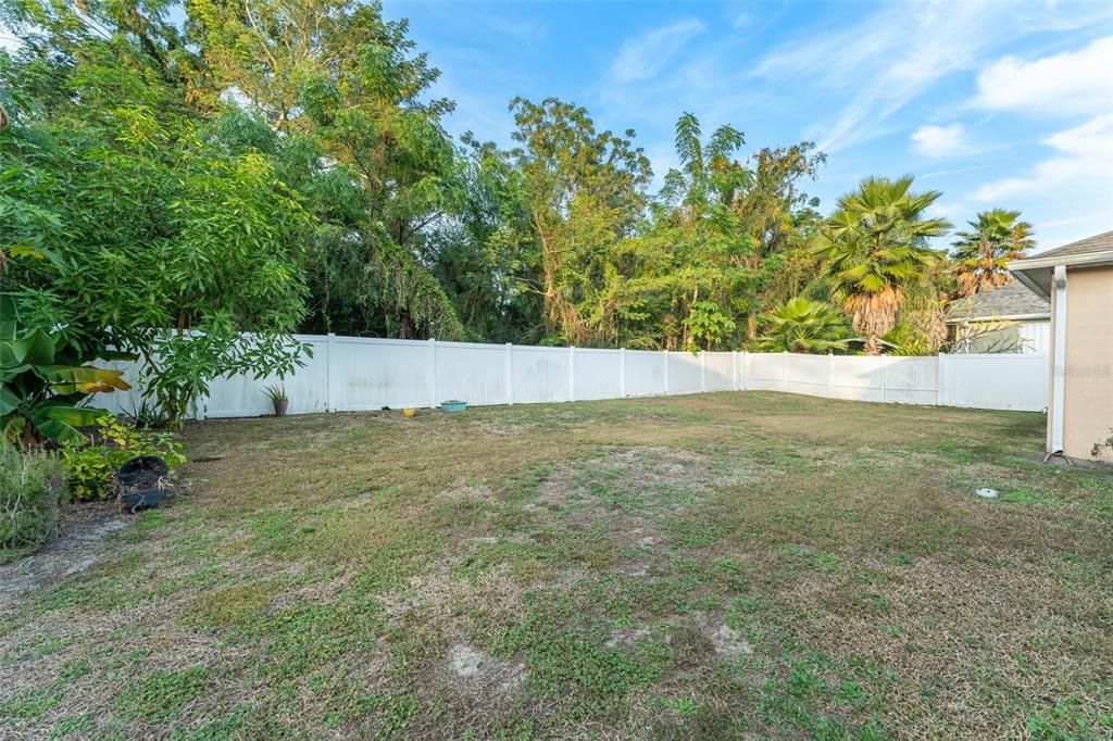 Active With Contract: $435,000 (4 beds, 2 baths, 2047 Square Feet)