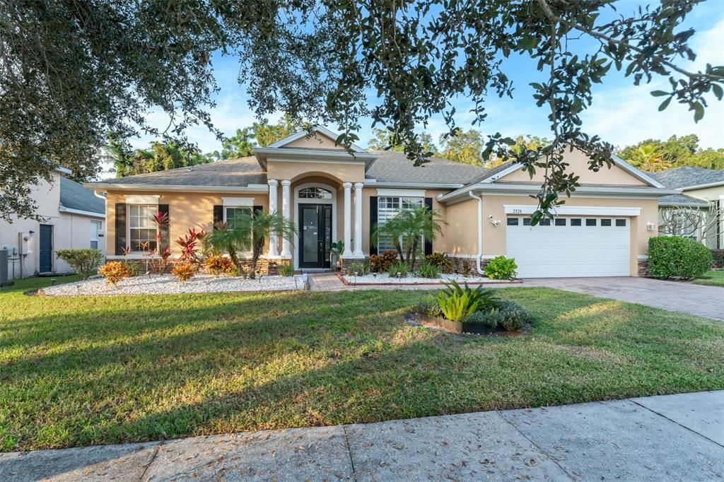 Active With Contract: $435,000 (4 beds, 2 baths, 2047 Square Feet)