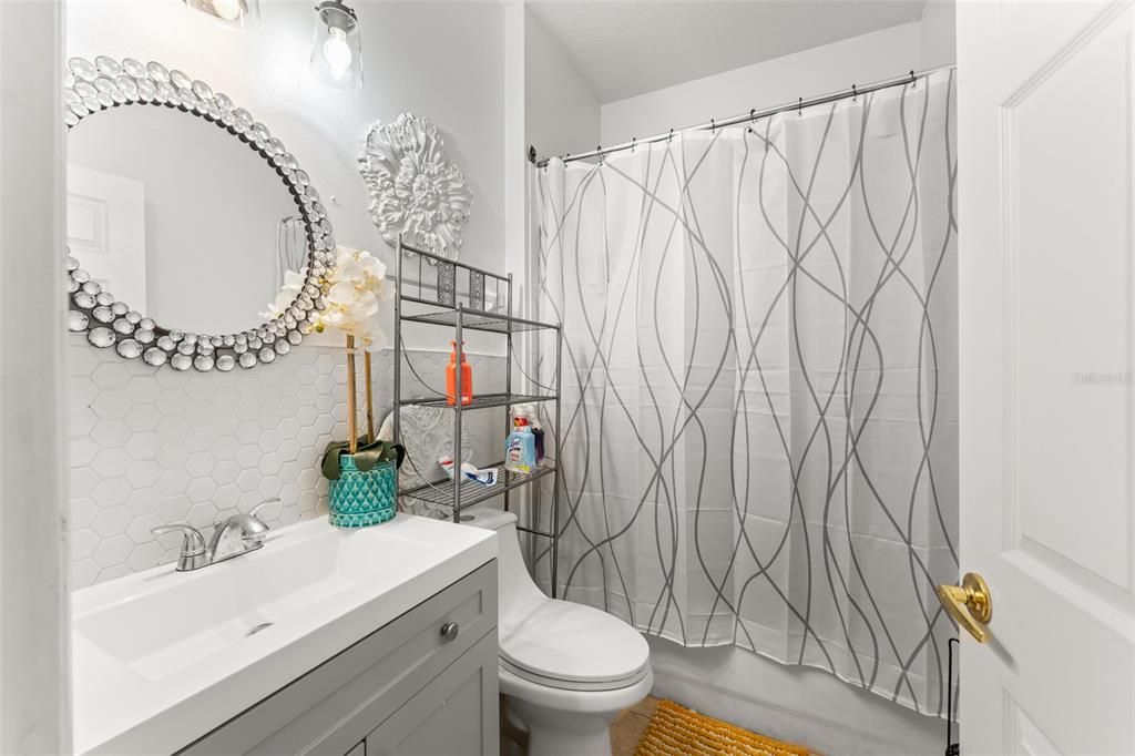 Active With Contract: $435,000 (4 beds, 2 baths, 2047 Square Feet)