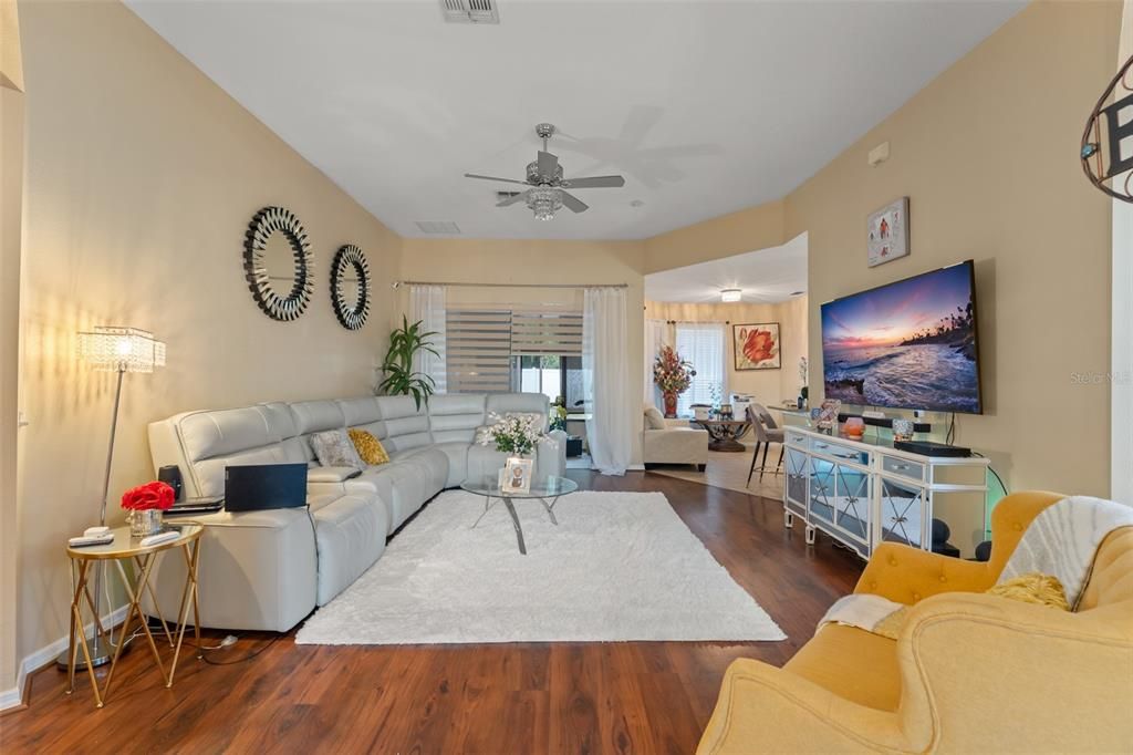 Active With Contract: $435,000 (4 beds, 2 baths, 2047 Square Feet)