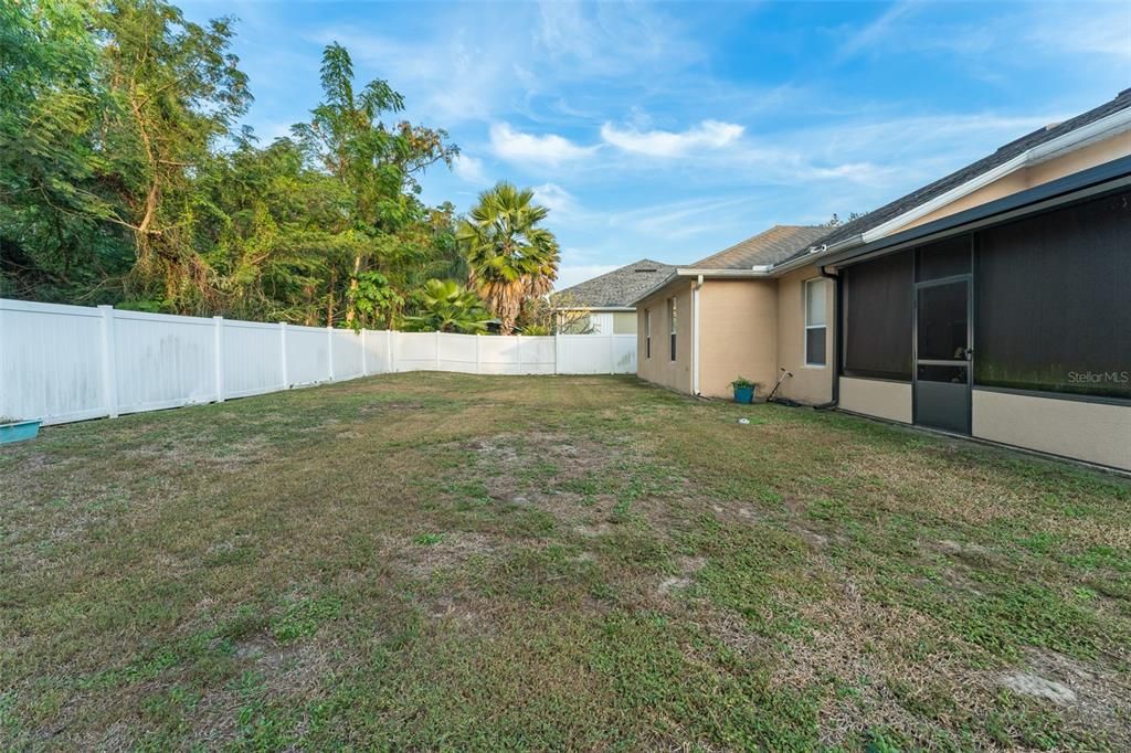 Active With Contract: $435,000 (4 beds, 2 baths, 2047 Square Feet)