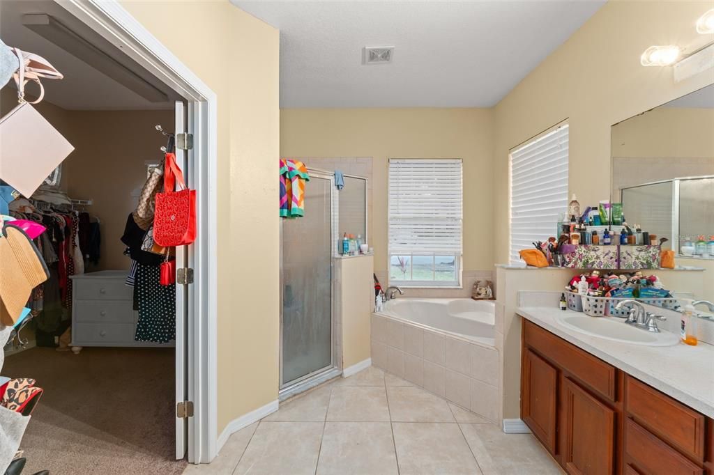 Active With Contract: $435,000 (4 beds, 2 baths, 2047 Square Feet)