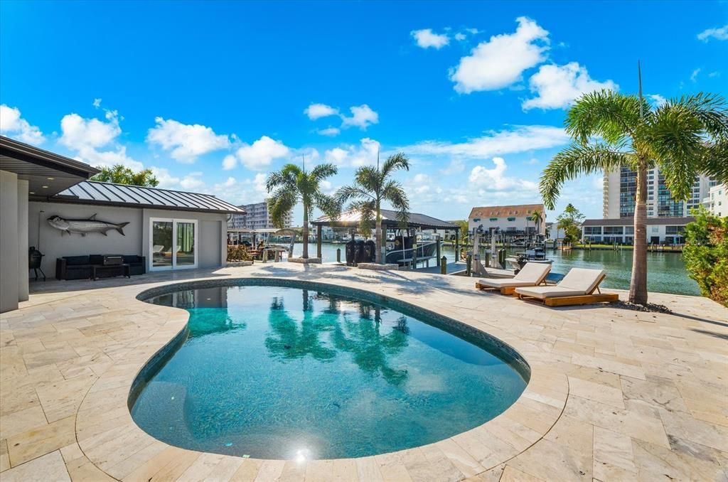 На продажу: $2,800,000 (4 спален, 3 ванн, 2749 Квадратных фут)