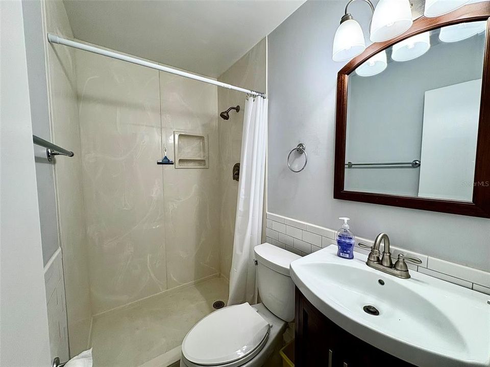 Active With Contract: $145,000 (2 beds, 2 baths, 1100 Square Feet)