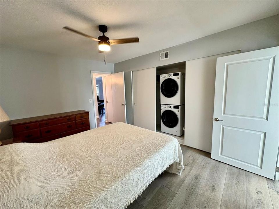 Active With Contract: $145,000 (2 beds, 2 baths, 1100 Square Feet)