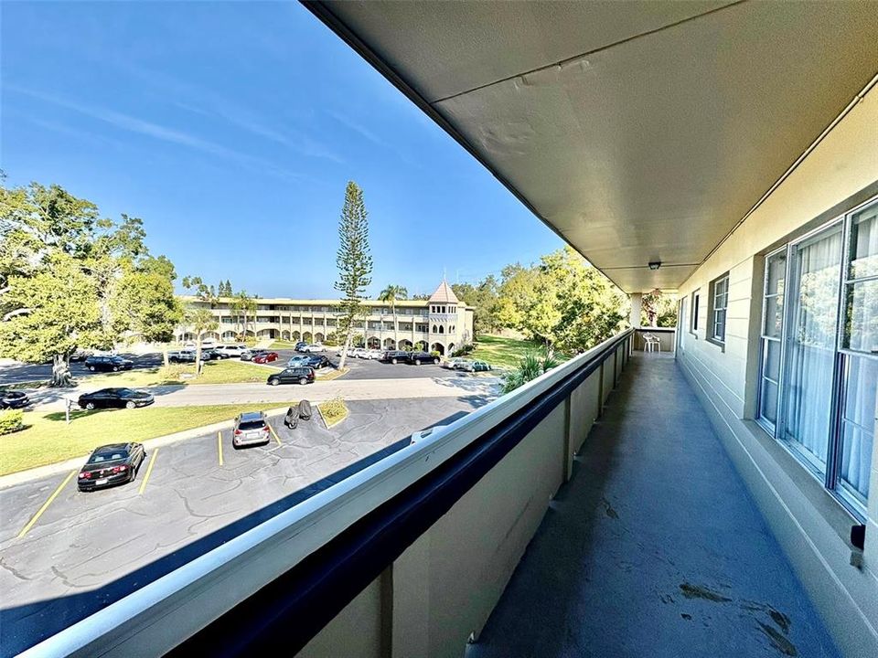 Active With Contract: $145,000 (2 beds, 2 baths, 1100 Square Feet)