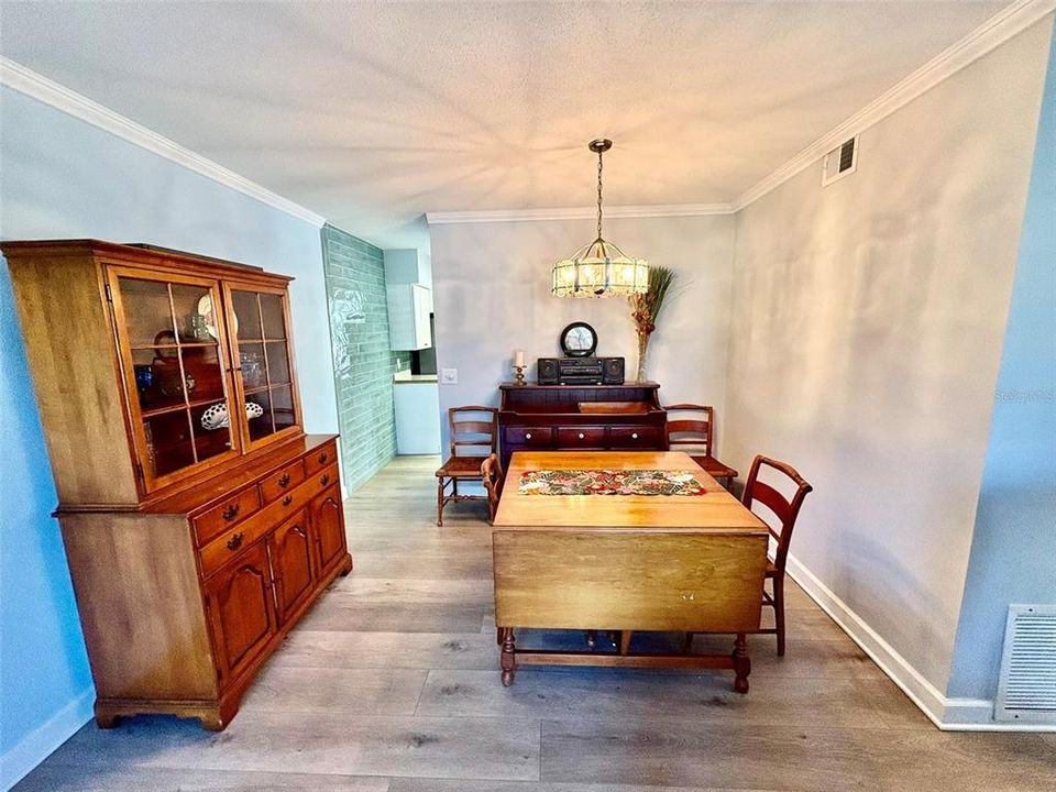 Active With Contract: $145,000 (2 beds, 2 baths, 1100 Square Feet)