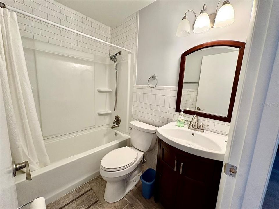 Active With Contract: $145,000 (2 beds, 2 baths, 1100 Square Feet)