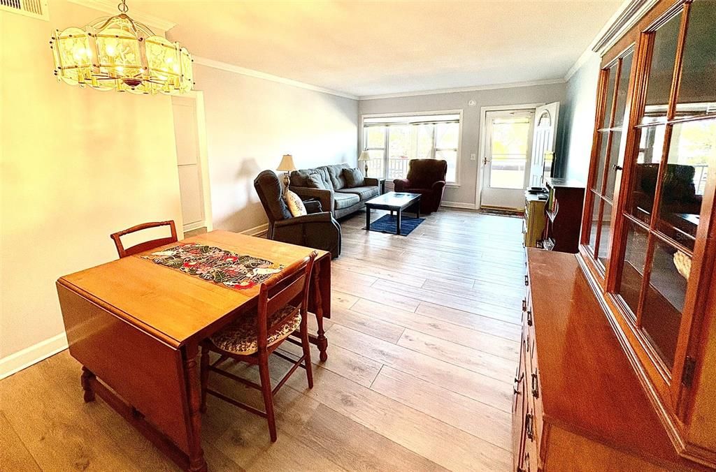 Active With Contract: $145,000 (2 beds, 2 baths, 1100 Square Feet)