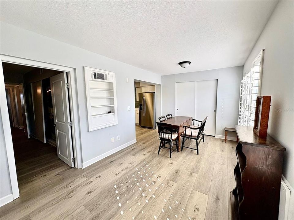 Active With Contract: $145,000 (2 beds, 2 baths, 1100 Square Feet)