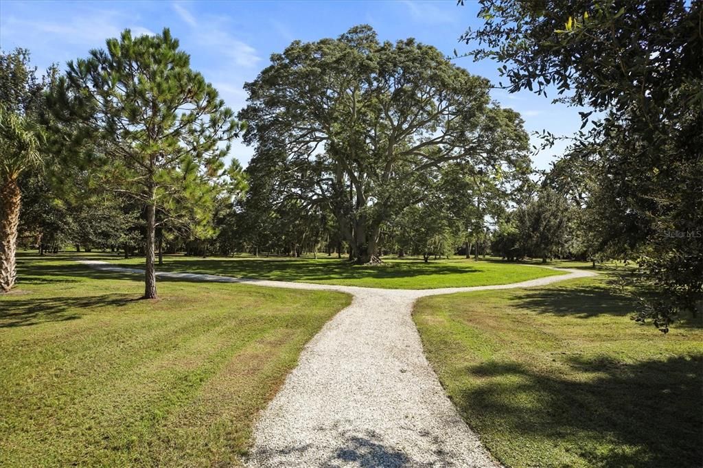 For Rent: $3,500 (2 beds, 2 baths, 2172 Square Feet)