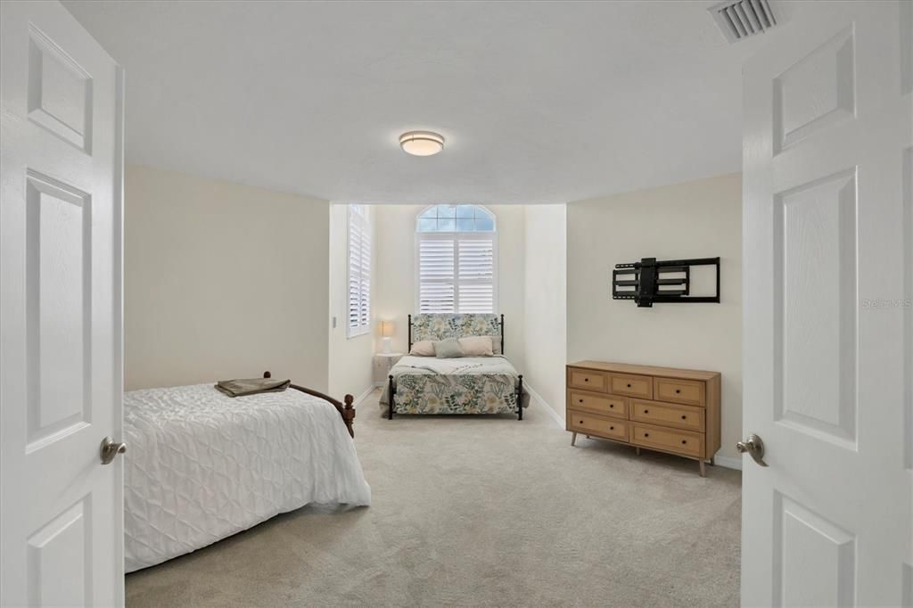 For Rent: $3,500 (2 beds, 2 baths, 2172 Square Feet)