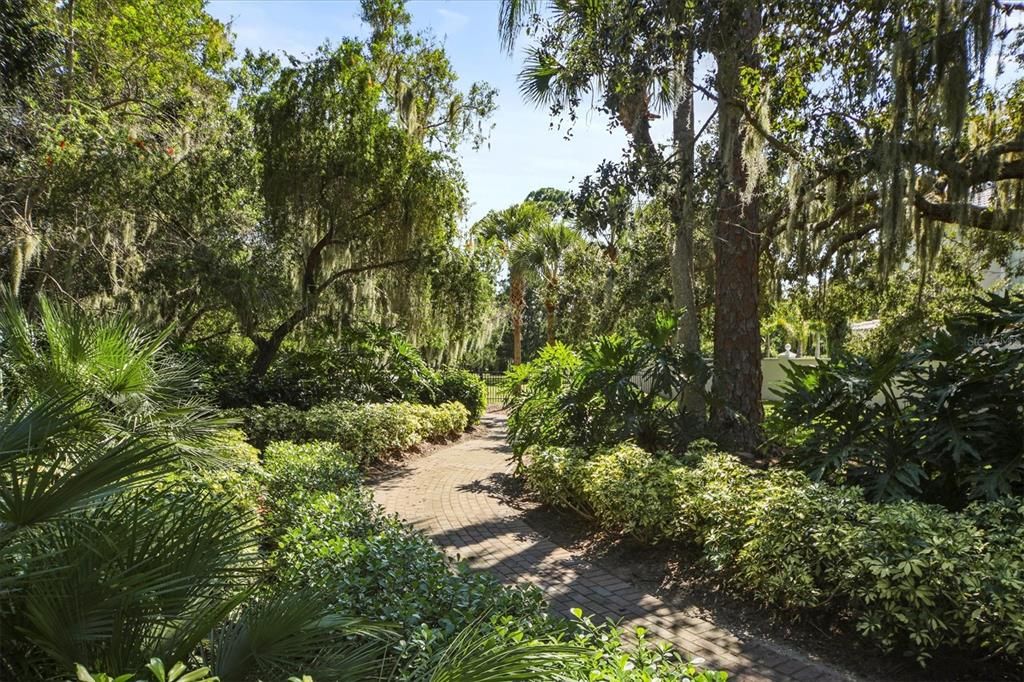 For Rent: $3,500 (2 beds, 2 baths, 2172 Square Feet)