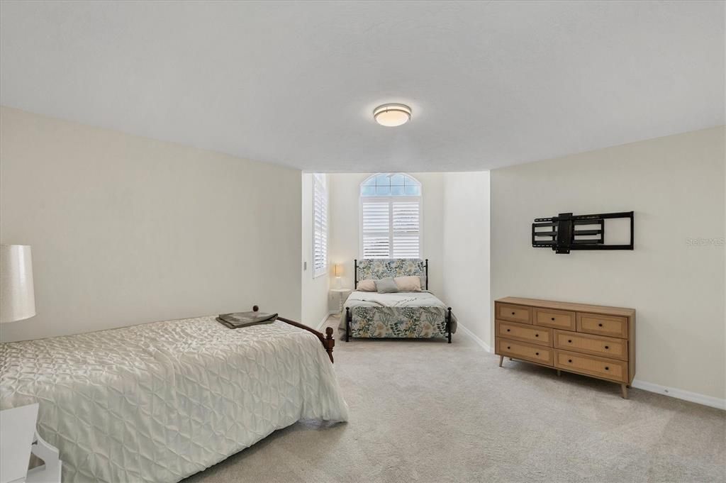 For Rent: $3,500 (2 beds, 2 baths, 2172 Square Feet)