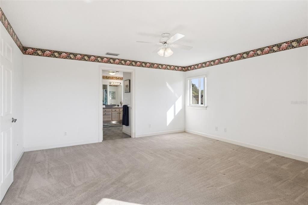 На продажу: $400,000 (4 спален, 2 ванн, 2018 Квадратных фут)