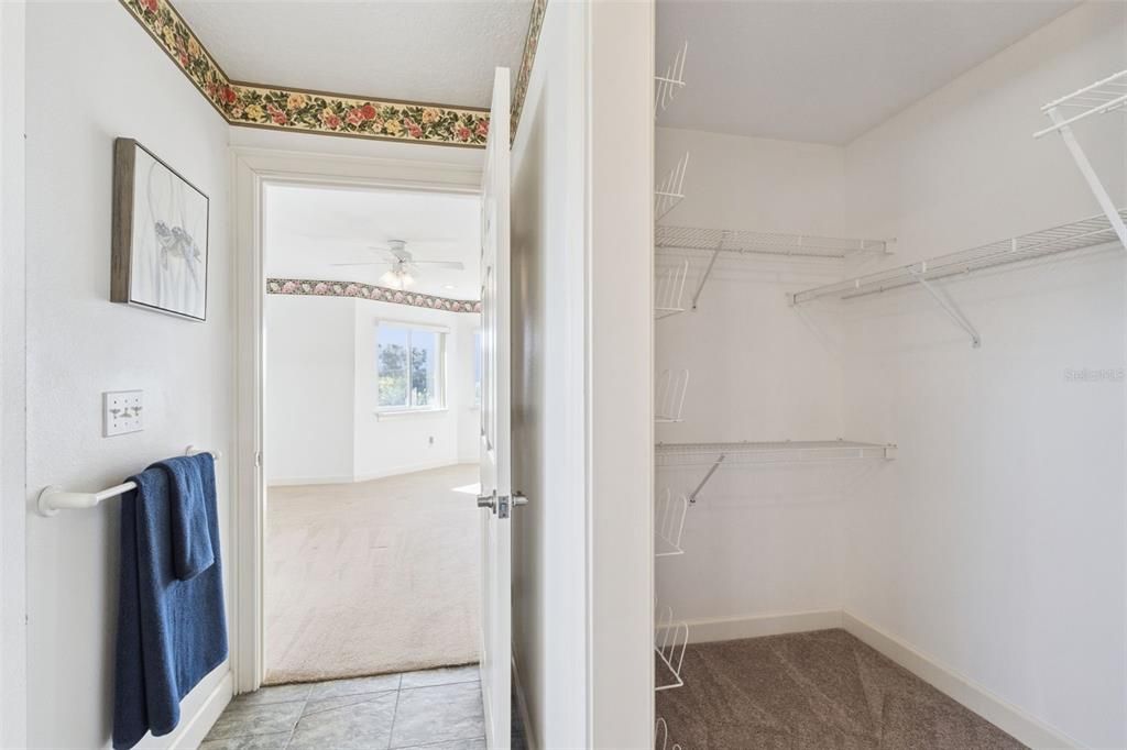 На продажу: $400,000 (4 спален, 2 ванн, 2018 Квадратных фут)