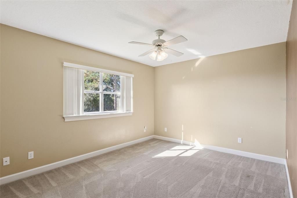 На продажу: $400,000 (4 спален, 2 ванн, 2018 Квадратных фут)