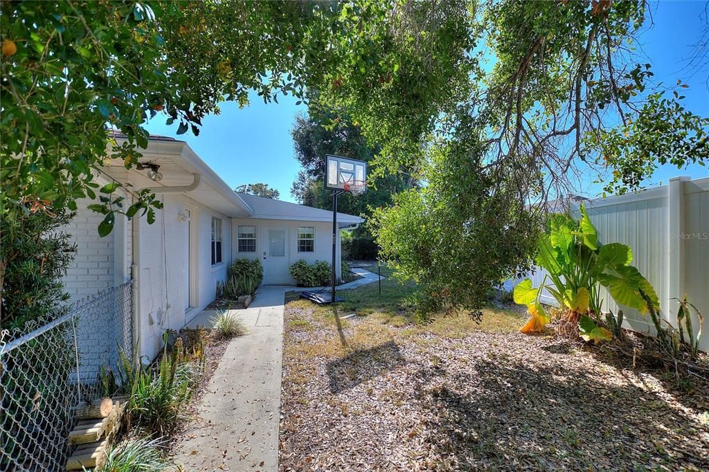 待售: $347,900 (4 贝兹, 2 浴室, 2503 平方英尺)