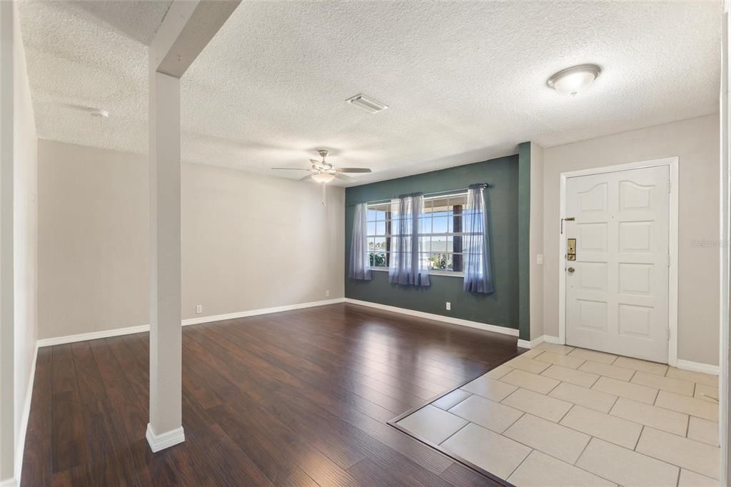 待售: $347,900 (4 贝兹, 2 浴室, 2503 平方英尺)