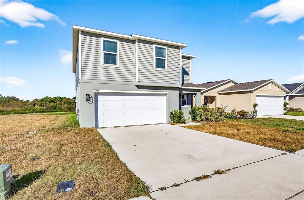 For Sale: $299,900 (4 beds, 2 baths, 2021 Square Feet)