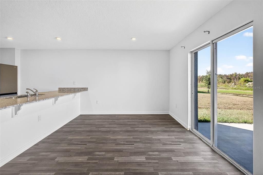 For Sale: $299,900 (4 beds, 2 baths, 2021 Square Feet)