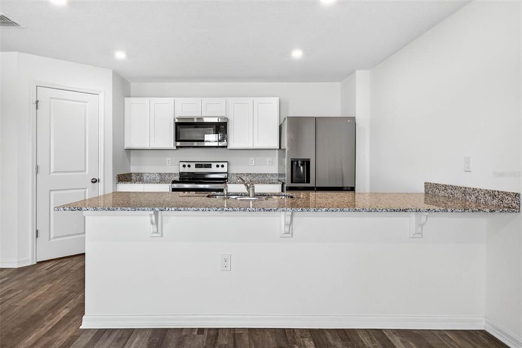 For Sale: $299,900 (4 beds, 2 baths, 2021 Square Feet)