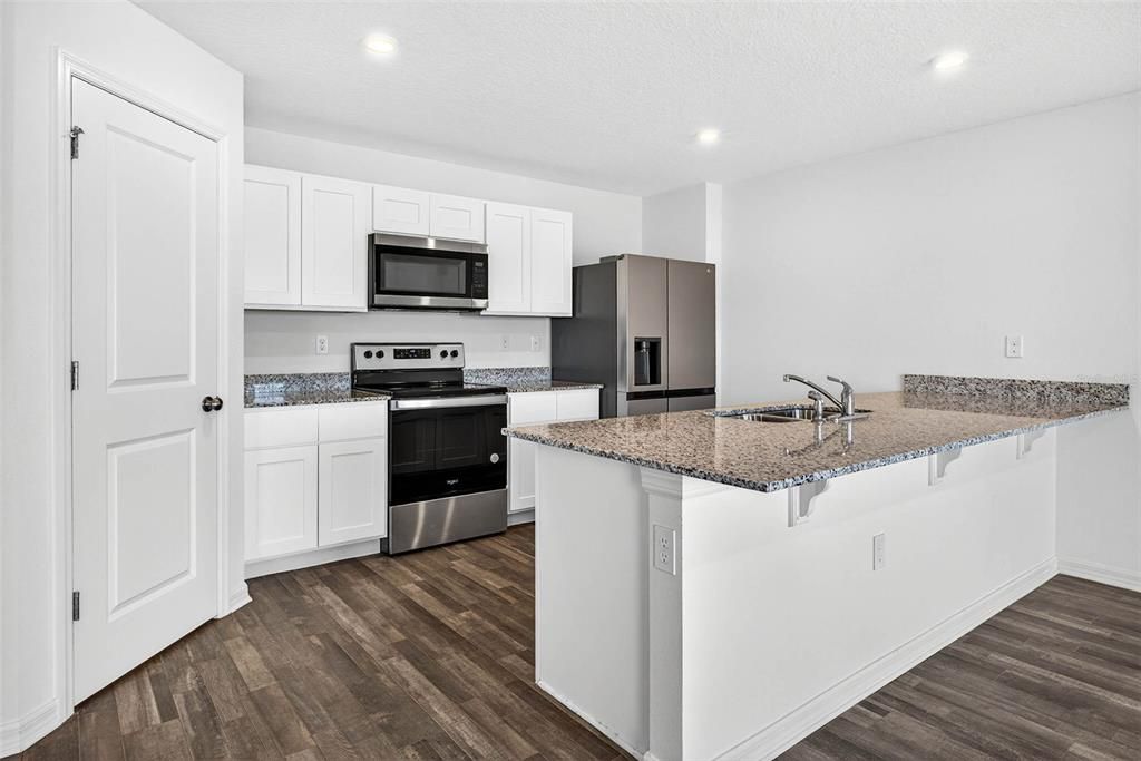 For Sale: $299,900 (4 beds, 2 baths, 2021 Square Feet)