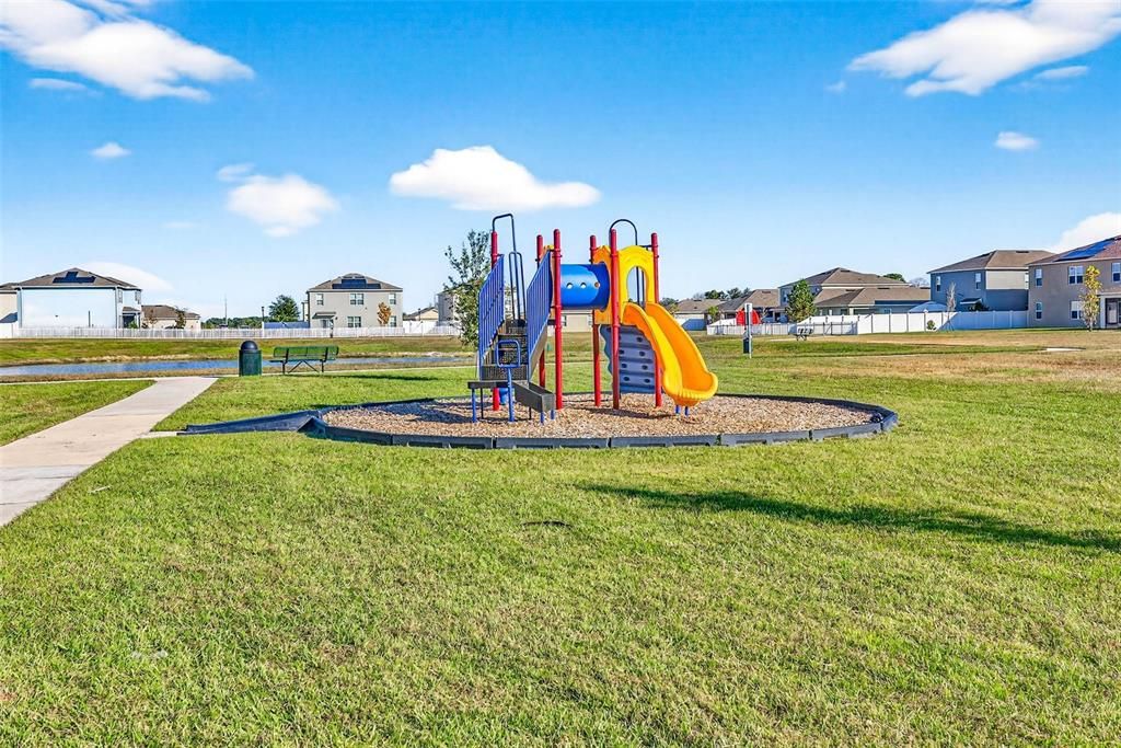 For Sale: $299,900 (4 beds, 2 baths, 2021 Square Feet)