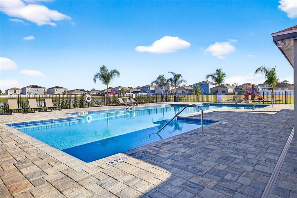 For Sale: $299,900 (4 beds, 2 baths, 2021 Square Feet)