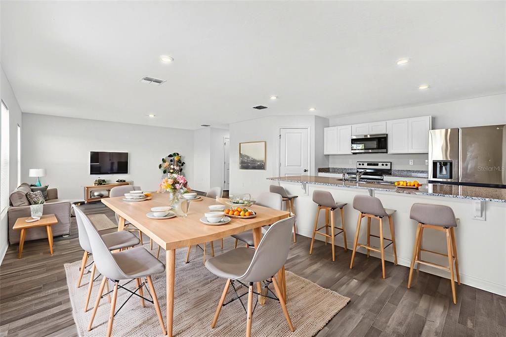 For Sale: $299,900 (4 beds, 2 baths, 2021 Square Feet)