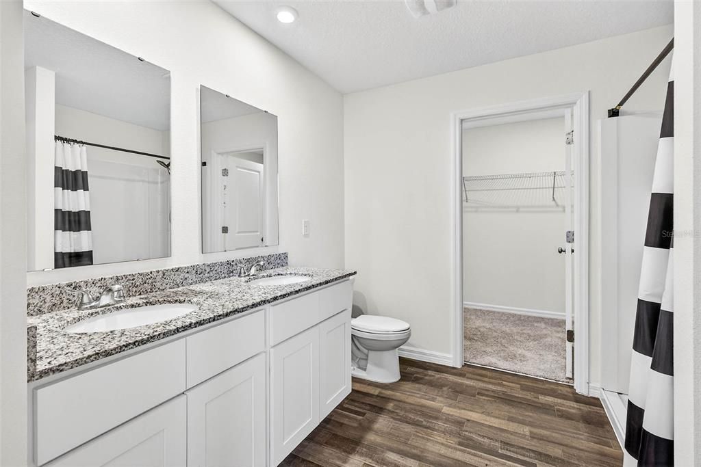 For Sale: $299,900 (4 beds, 2 baths, 2021 Square Feet)