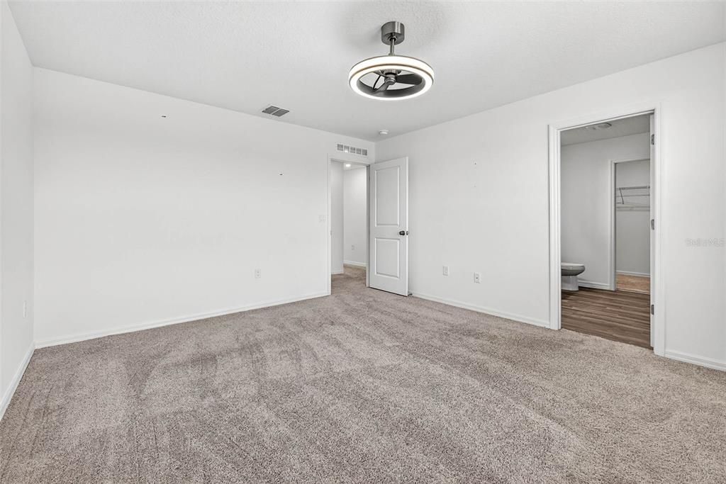 For Sale: $299,900 (4 beds, 2 baths, 2021 Square Feet)