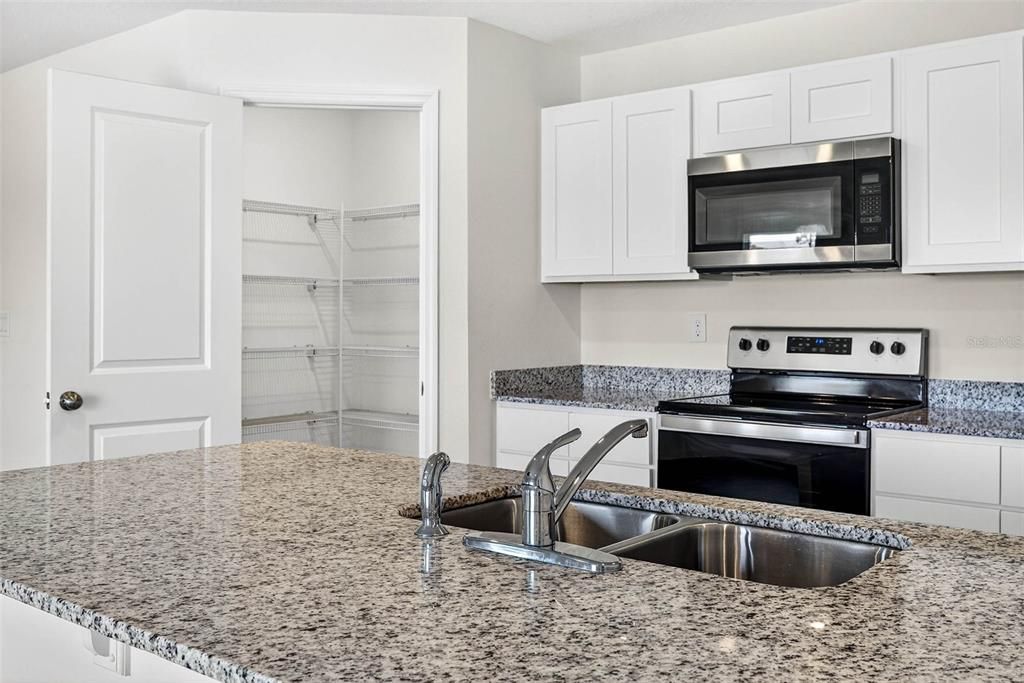 For Sale: $299,900 (4 beds, 2 baths, 2021 Square Feet)