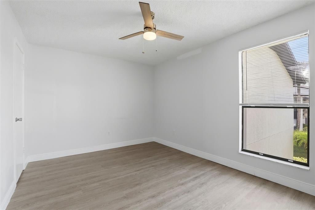 For Sale: $259,000 (2 beds, 2 baths, 1137 Square Feet)