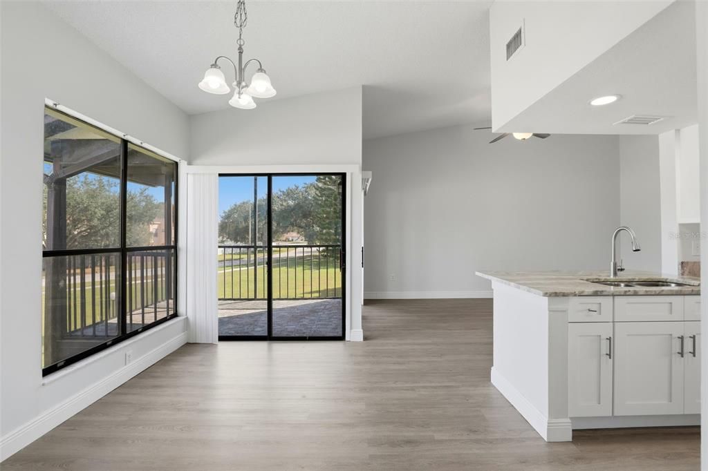 For Sale: $259,000 (2 beds, 2 baths, 1137 Square Feet)